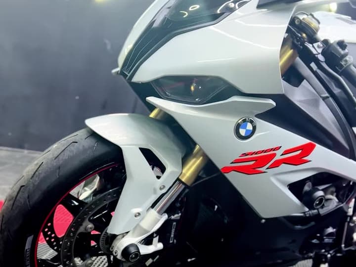 BMW S1000RR after ceramic coating